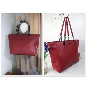 Coach Turn Lock Ladies Large Pebble Leather Cherry Tote Handbag W/Satin Pouch